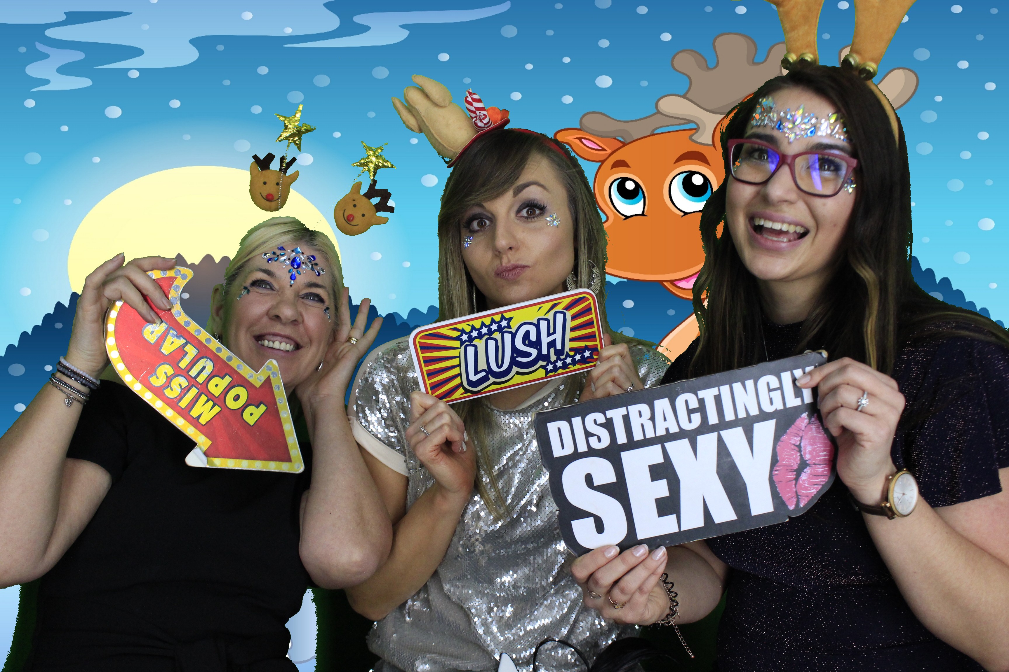 Planet Cruise Christmas Party | View more photos from the event at gallery.myphotoboothexperience.co.uk/u/MyPhotoBoothExperienceLtd/Planet-Cruise-Christmas-Party
